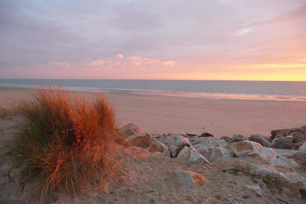 Gites Des Isles - Le Jersey Барневил Картере Екстериор снимка